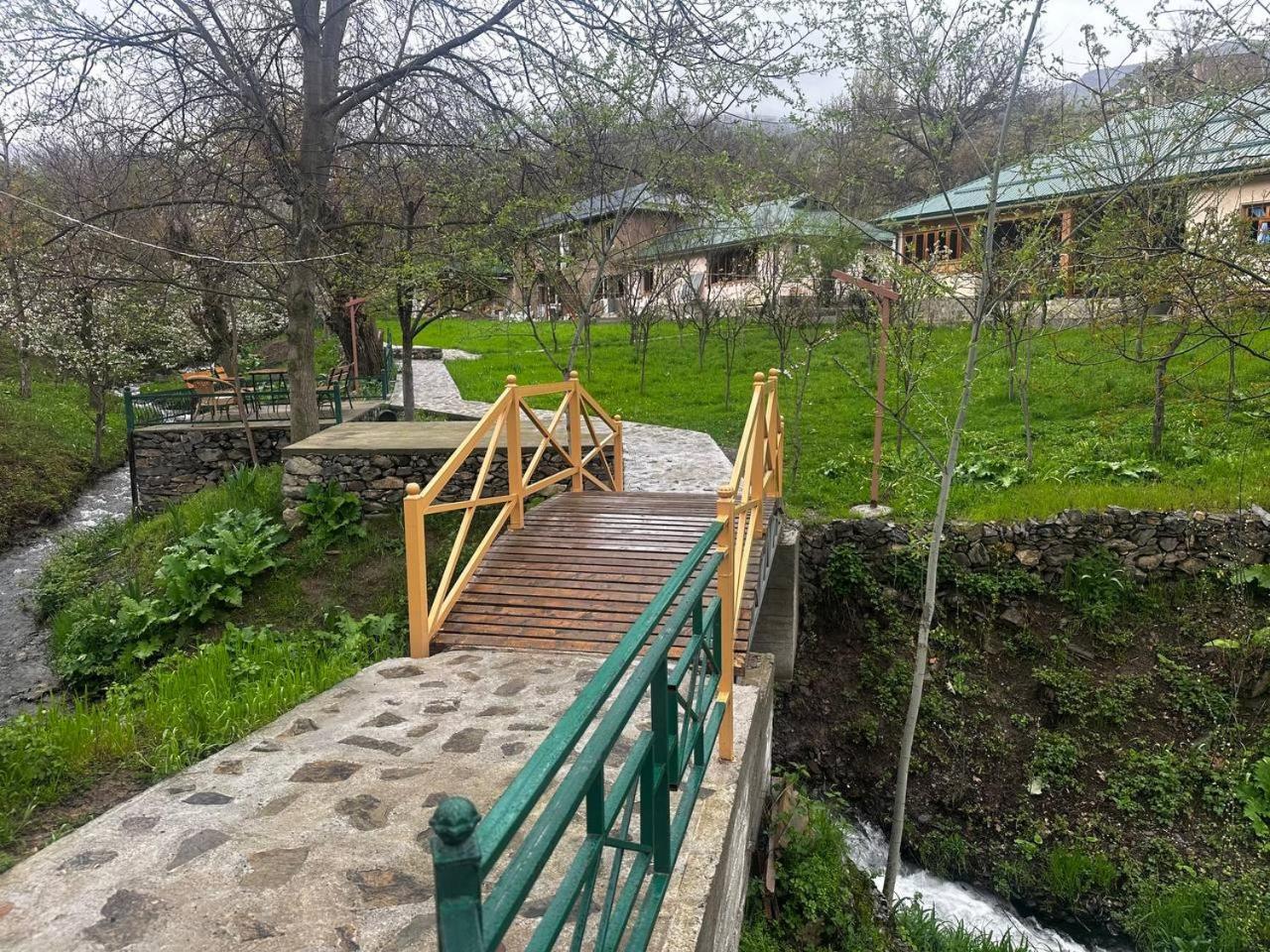Hayat Guesthouse Nuratau Mountain Yukary-Ukhum エクステリア 写真