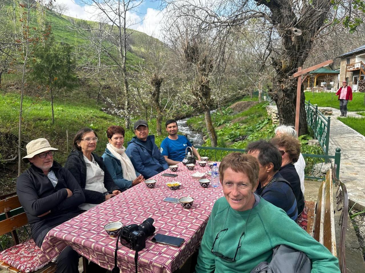 Hayat Guesthouse Nuratau Mountain Yukary-Ukhum エクステリア 写真